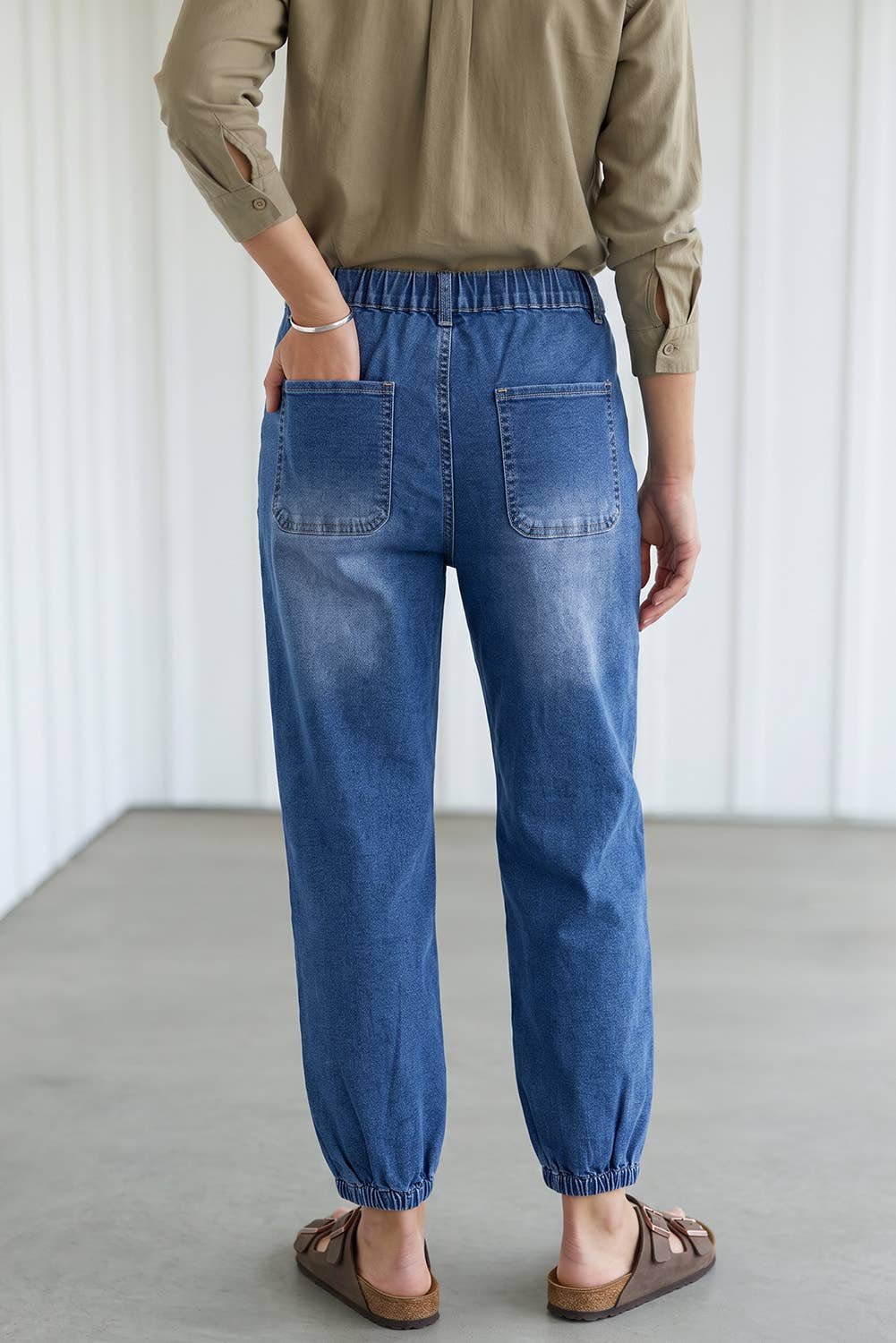Vintage Wash Barrel Jeans